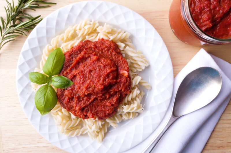 Dinkelnudeln mit "Nomaten"-Sauce