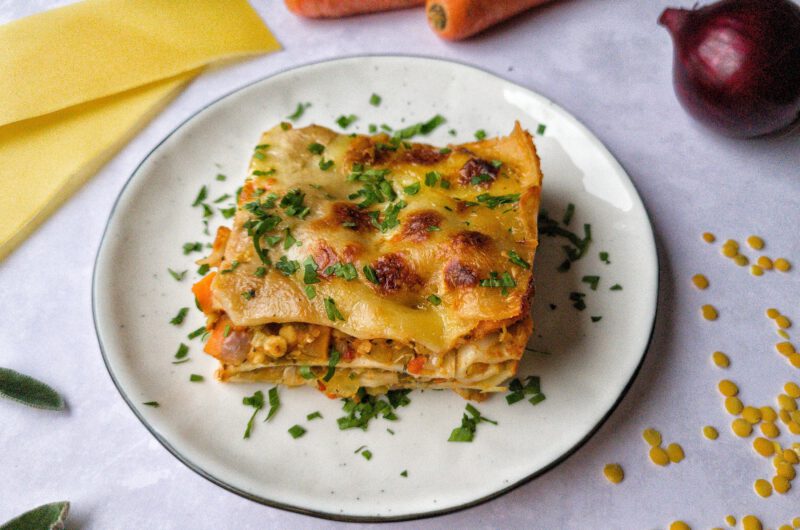 Gemüse-Lasagne mit gelben Linsen